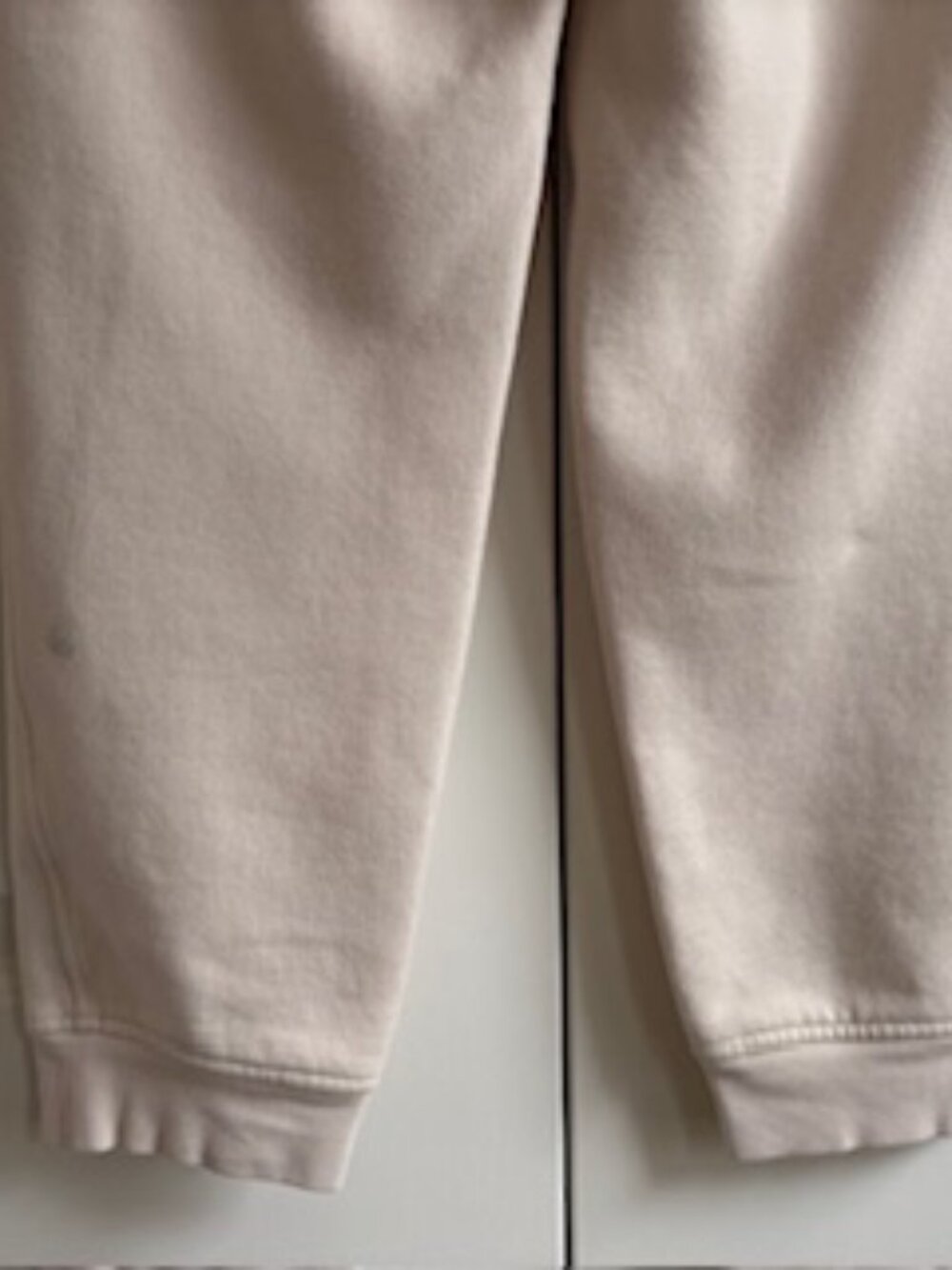 EUC Lululemon Scuba Jogger Bone Cream Fleece Sweatpants Size 8 - Picture 9 of 15
